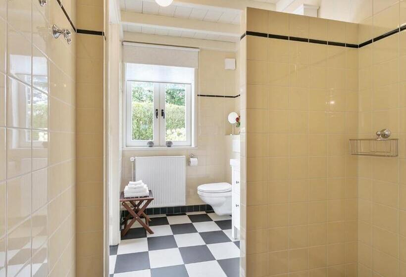 ガーデンビュースタンダードルーム, B&b Het Pronkbed