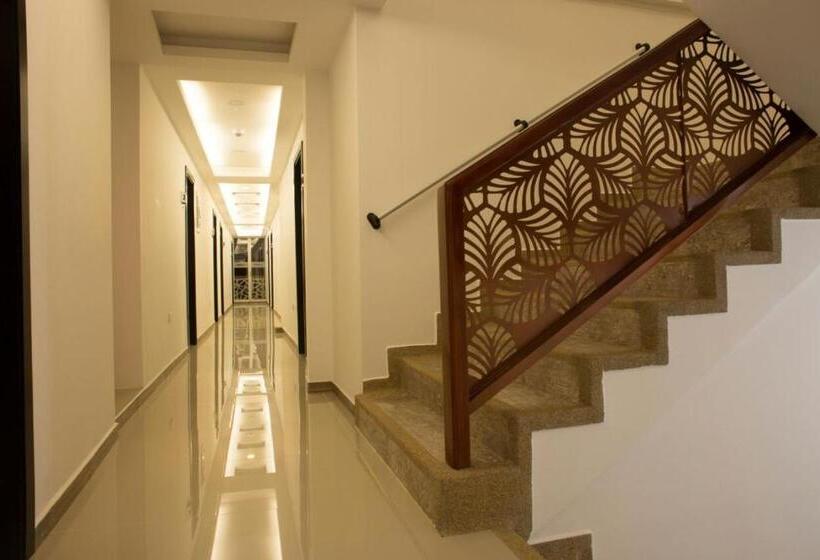 标准间带山景, 212