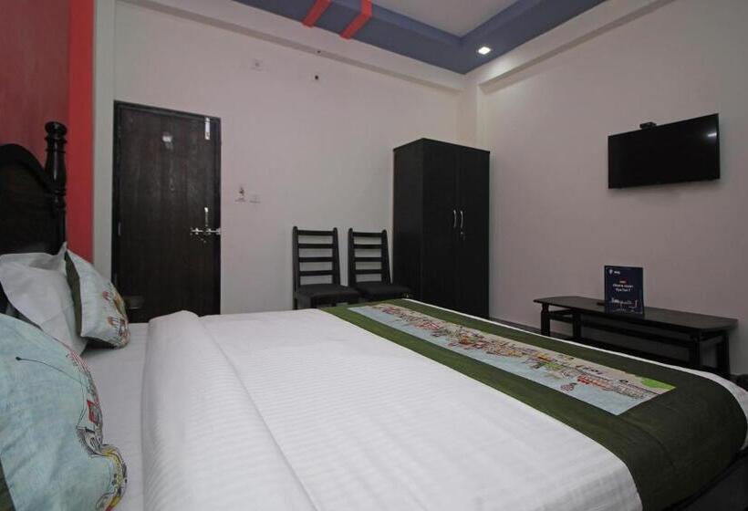 Habitació Triple Clàssica, Collection O 9529  Krishna Palace