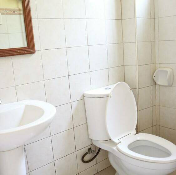 Camera Deluxe, Danel Pensionne House