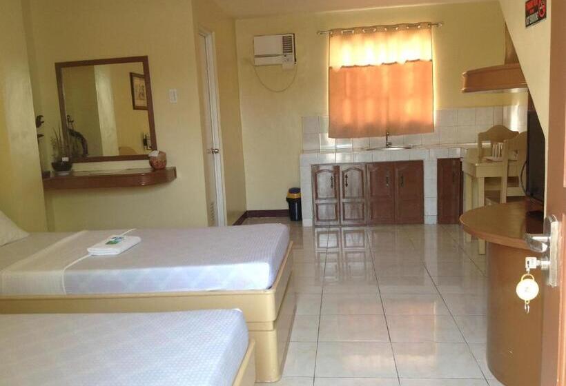 Camera Deluxe, Danel Pensionne House