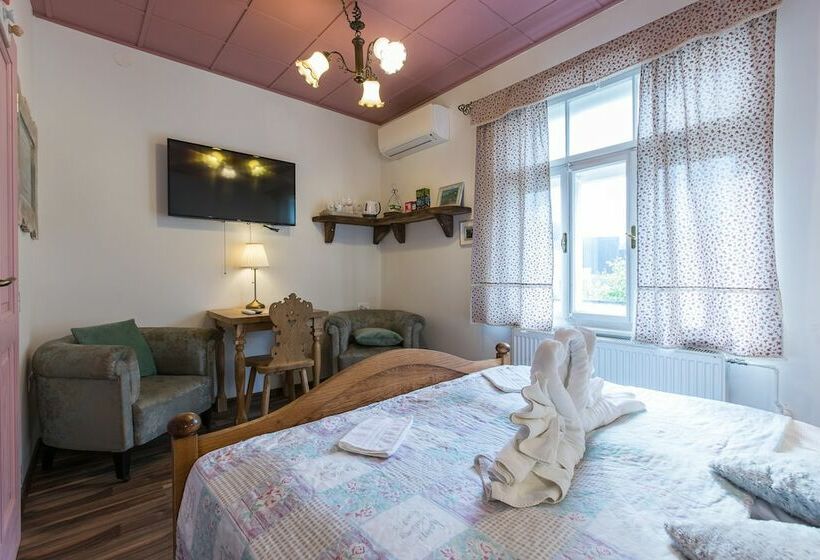 اتاق استاندارد, Central Bled House