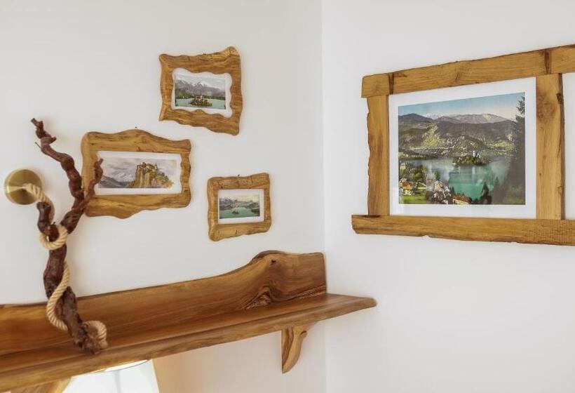 اتاق استاندارد, Central Bled House