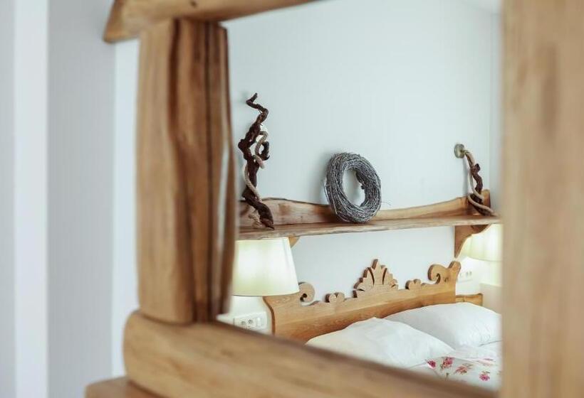 اتاق استاندارد, Central Bled House