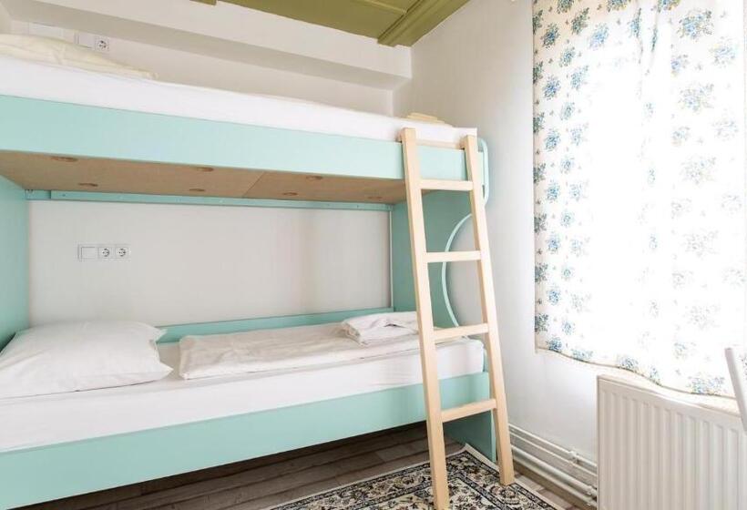 اتاق خانوادگی, Central Bled House