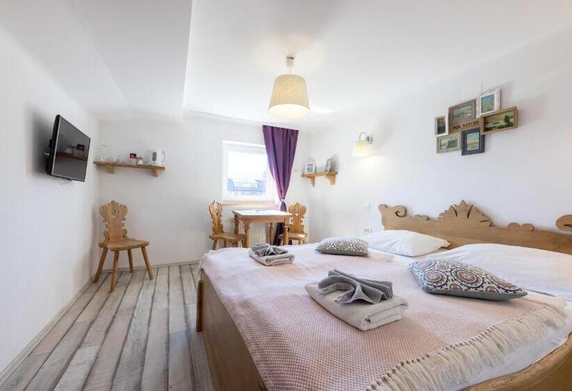 اتاق اکونومی, Central Bled House