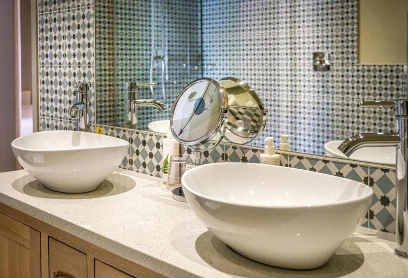 Номер Deluxe, The Globe Inn