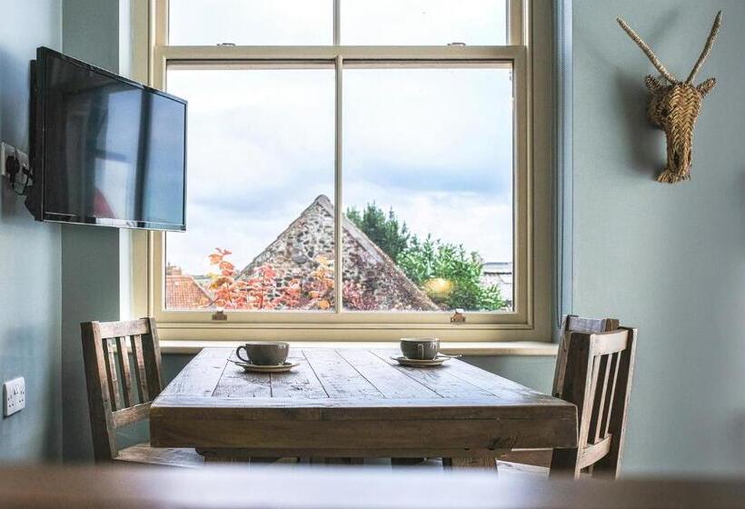 Семейный Номер, The Globe Inn