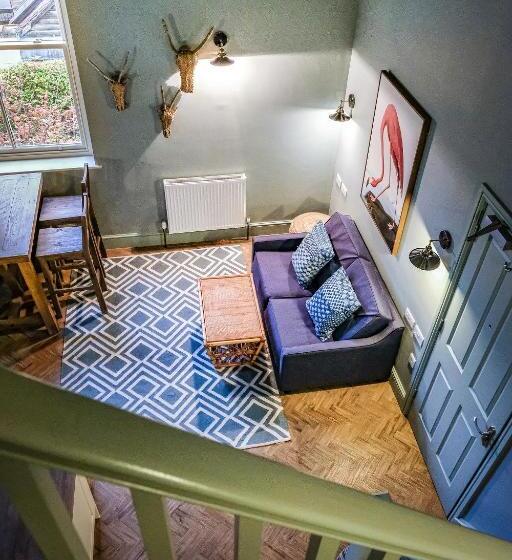 Семейный Номер, The Globe Inn