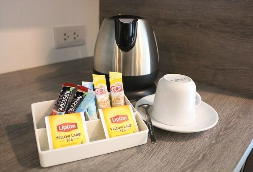 수피리어 룸, Avada