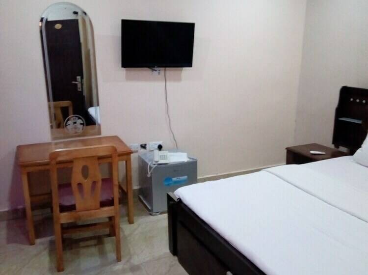 اتاق لوکس, Groovy