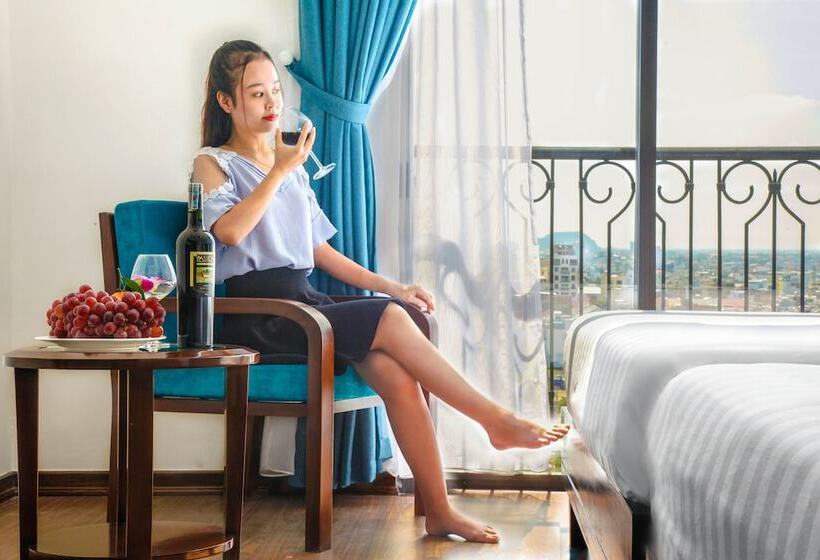 اتاق لوکس با چشمانداز شهر, Ritzy Boutique Hotel Da Nang Beach
