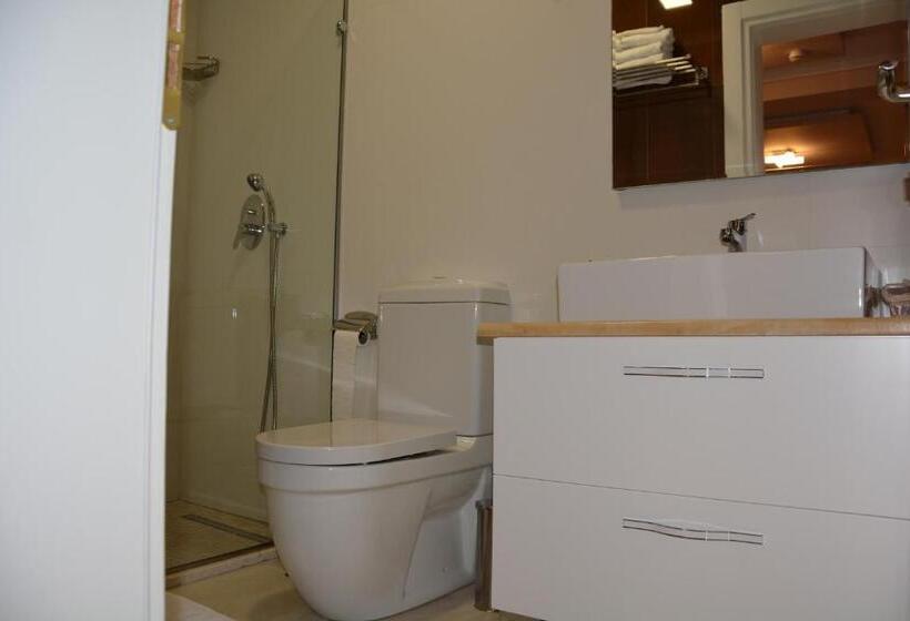 סוויטת ג'וניור עם מרפסת, Turizem Shkelzeni