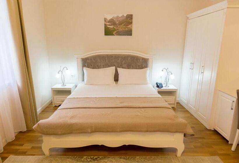 חדר סטנדרט עם מרפסת, Turizem Shkelzeni