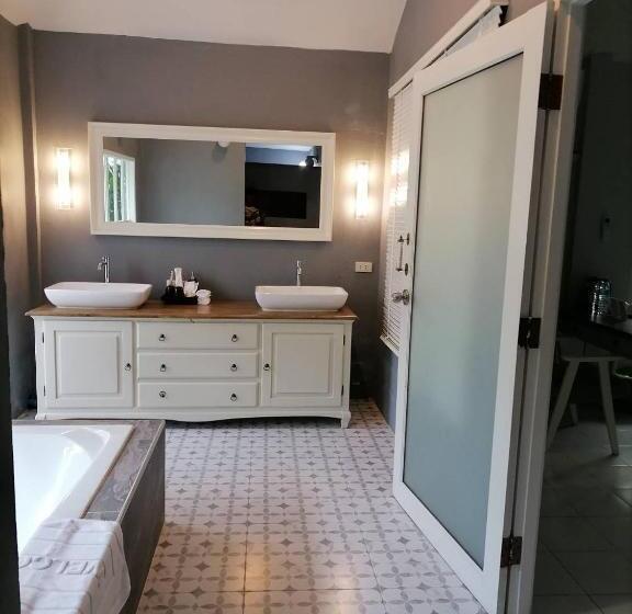 סוויטת ג'וניור דלוקס, Purin Resort & Restaurant  Sha Plus