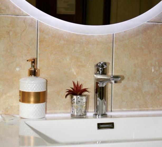 غرفة إقتصادية, Ambasador Garden