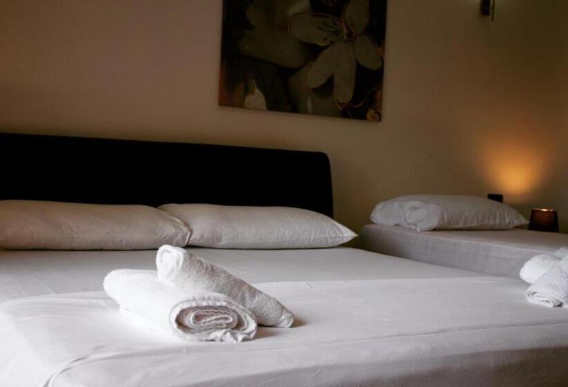 غرفة ديلوكس عائلية, Ambasador Garden