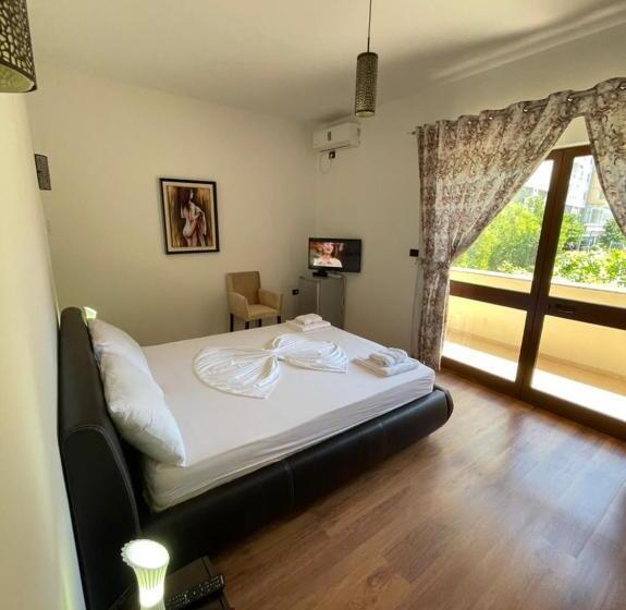 غرفة إقتصادية, Ambasador Garden