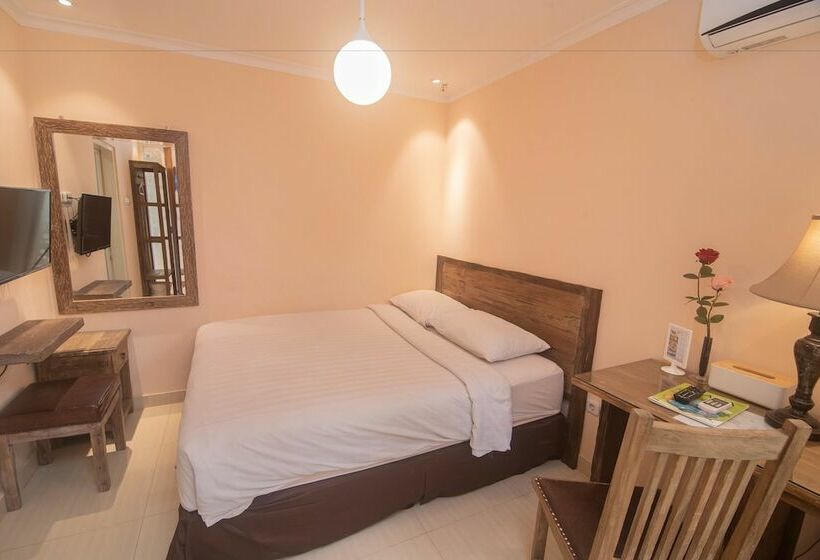 Quarto Superior, Front One Boutique Baluran Malang