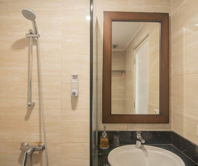 豪华房间, Front One Boutique Baluran Malang