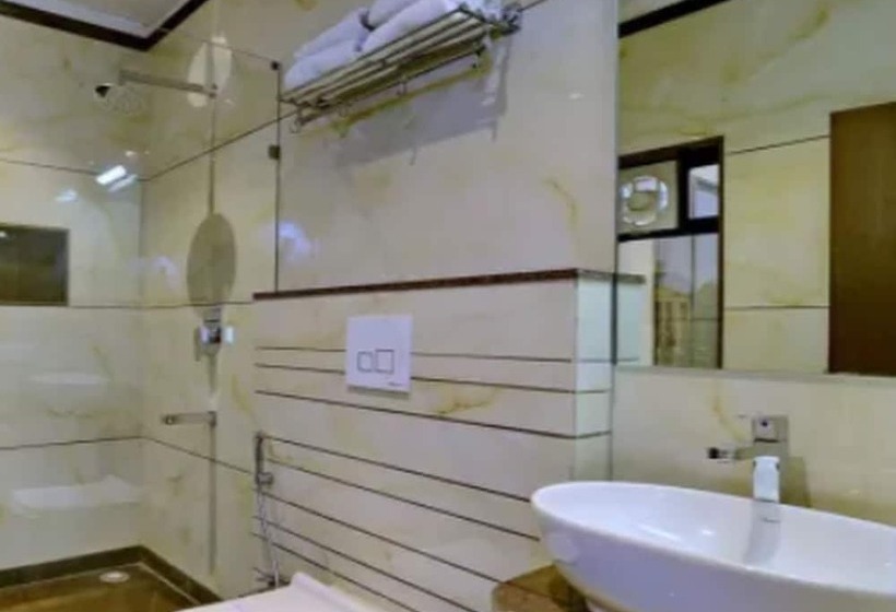 Executive Kamer, Mahendra