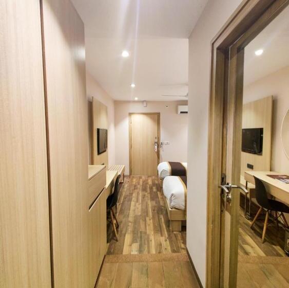 디럭스 룸, Sadbhav Villa