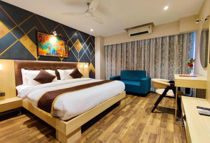 이그제큐티브 룸 킹사이즈 침대, Sadbhav Villa