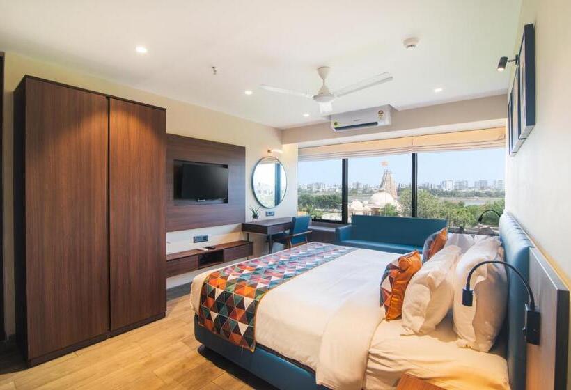 디럭스 룸 킹사이즈 침대, Sadbhav Villa