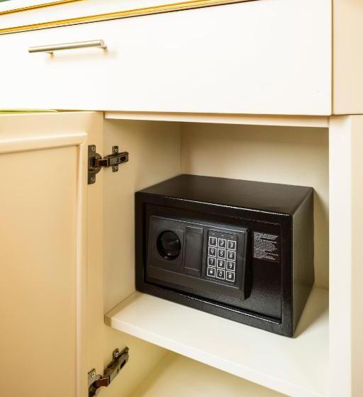 اتاق استاندارد یک نفره, Linton Hotel Luton