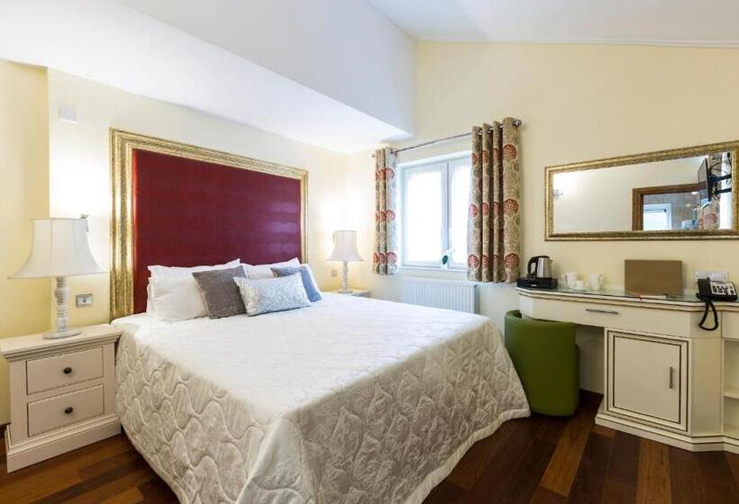 سوییت جونیور, Linton Hotel Luton