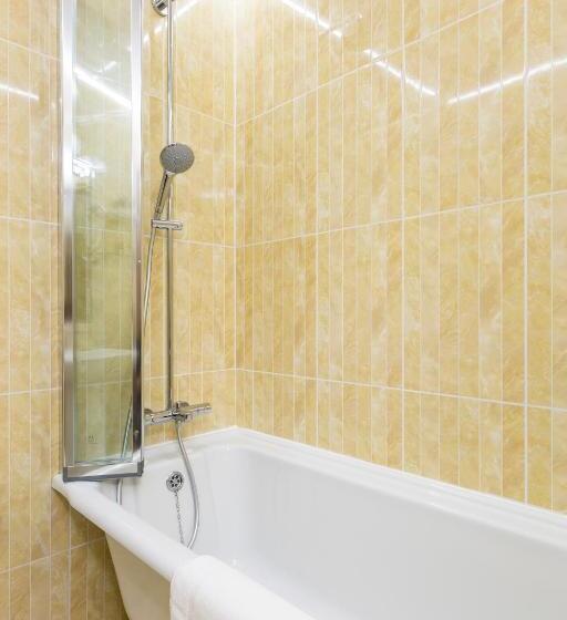 سوییت سوپریور, Linton Hotel Luton