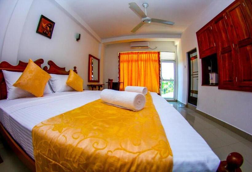 غرفة ديلوكس, Niwahana Transit City