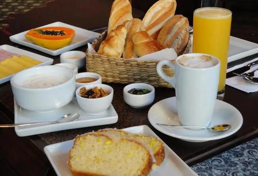 Deluxe Neljän Hengen Huone, Pousada Castelo Do Vento