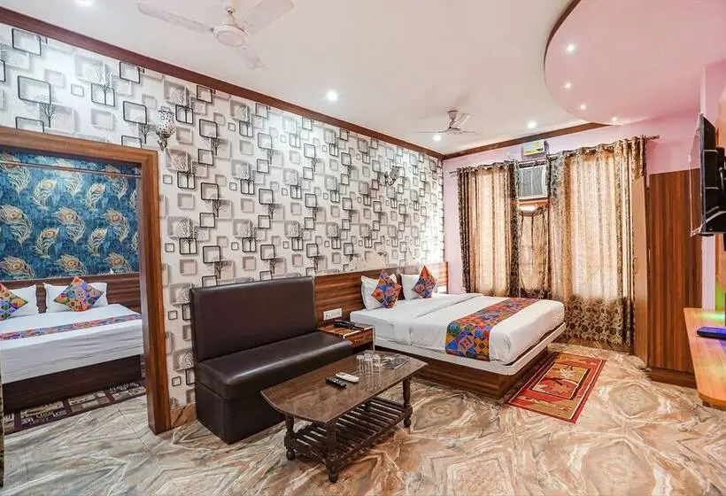 اتاق لوکس, Fabhotel Deepak Palace