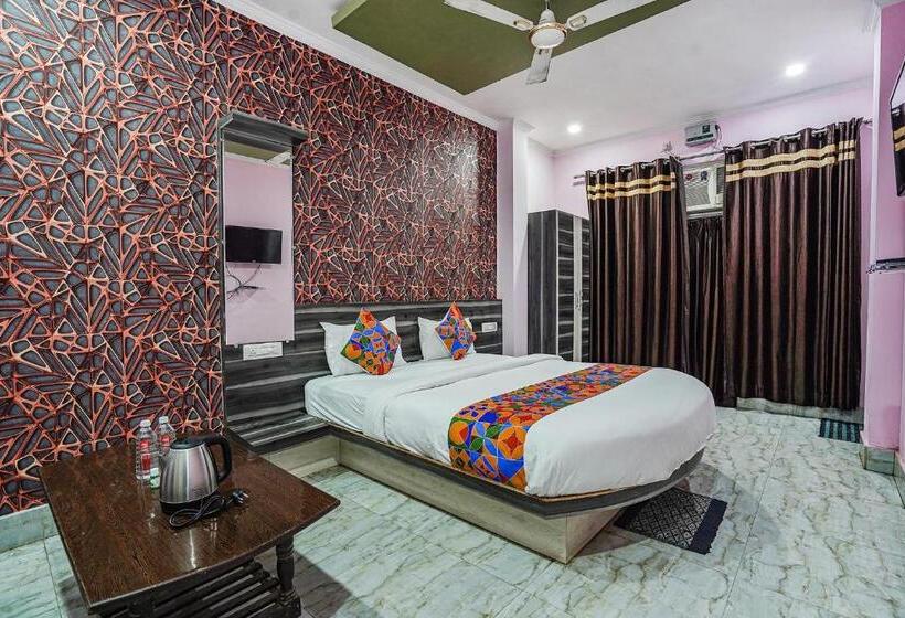 Habitació Deluxe, Fabhotel Deepak Palace
