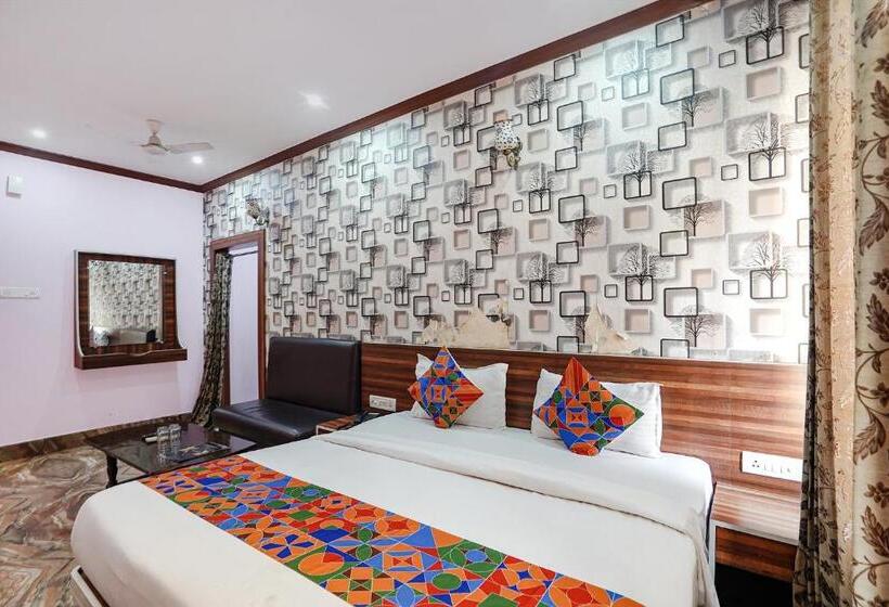 Suite, Fabhotel Deepak Palace