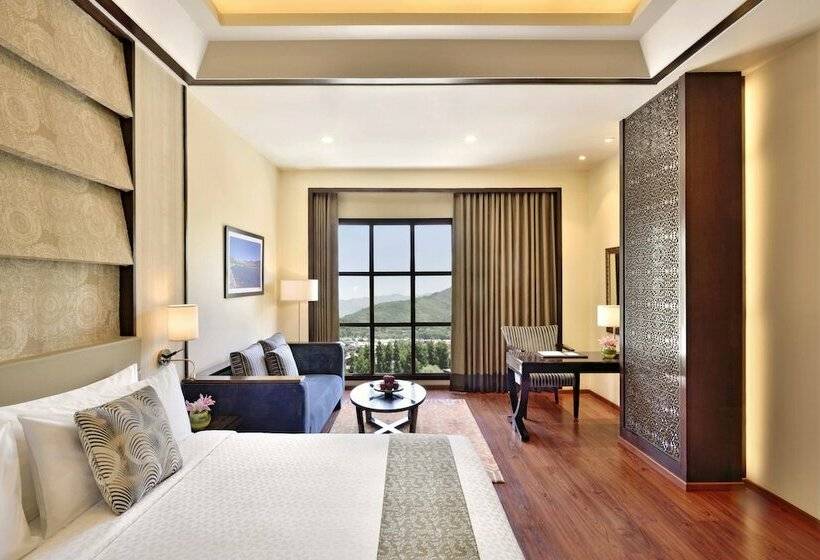ダブルベッドスタンダードルーム, Four Points By Sheraton Srinagar