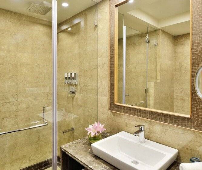 标准间带双人床, Four Points By Sheraton Srinagar