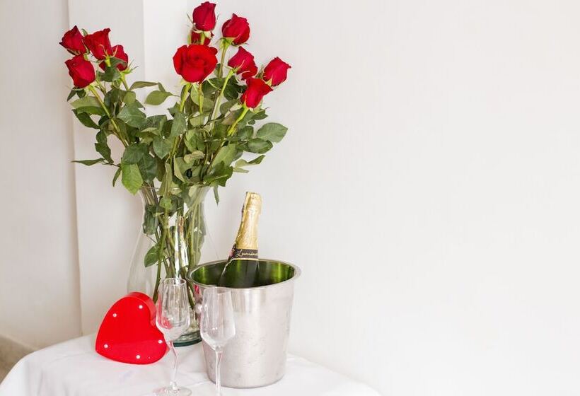 غرفة قياسية ثلاثية, Hostería Bohios