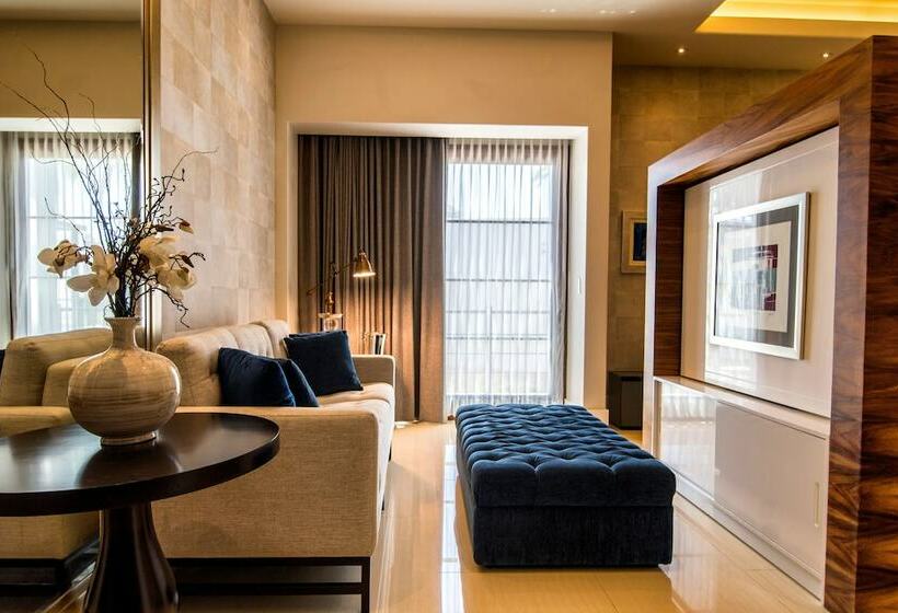 סוויטת ג'וניור, Marsella 45