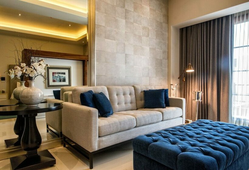 סוויטת ג'וניור, Marsella 45