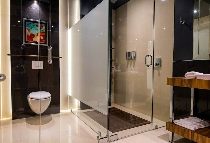 סוויטת ג'וניור, Marsella 45