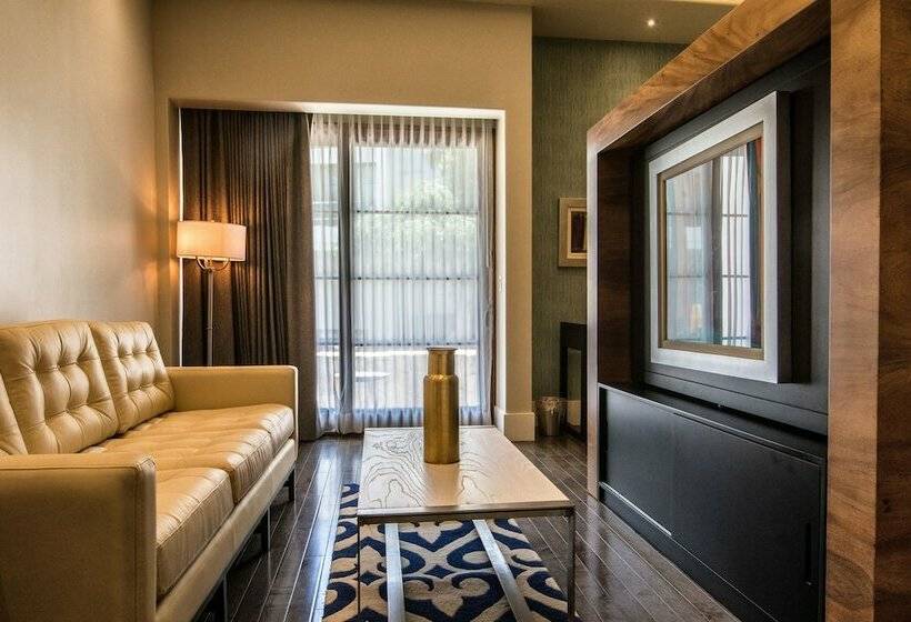 סוויטת ג'וניור, Marsella 45