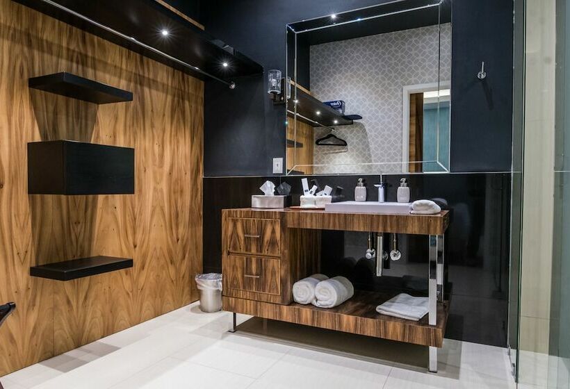 סוויטת ג'וניור, Marsella 45