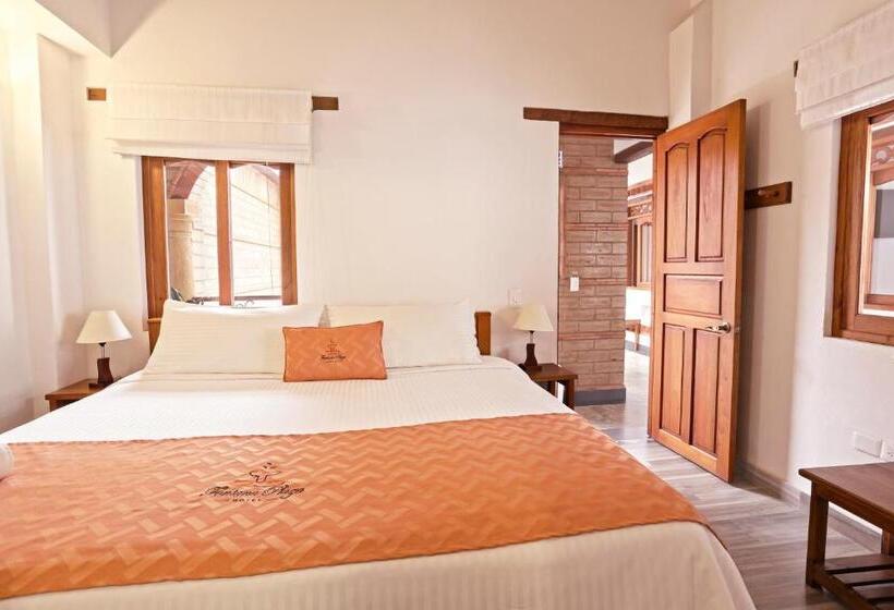 디럭스 룸 킹사이즈 침대, Fontana Plaza