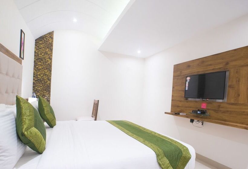 اتاق استاندارد, Treebo Amber International