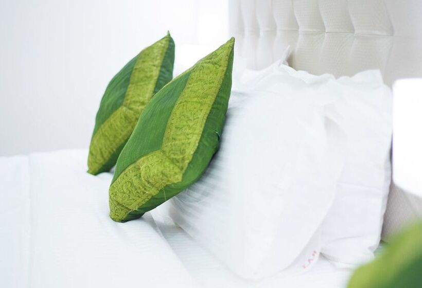 اتاق لوکس, Treebo Amber International