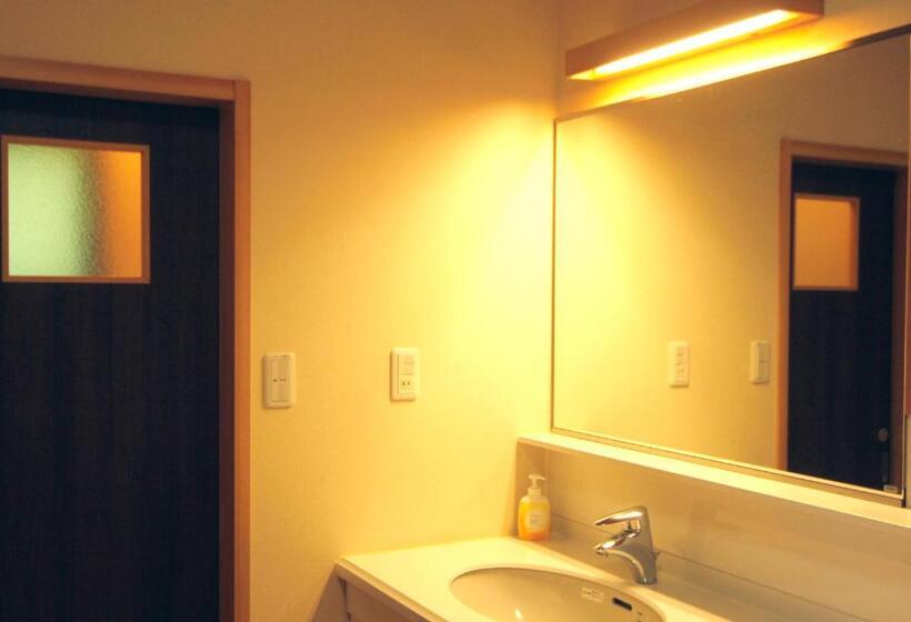 חדר סטנדרט לארבעה, Nobori