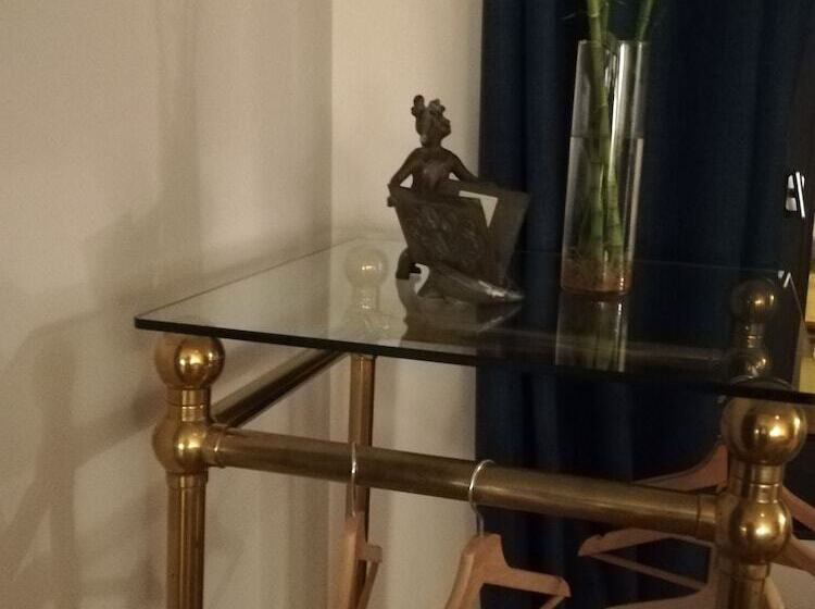 اتاق استاندارد, La Tour Gregoire