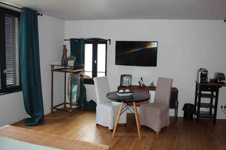 سوییت, La Tour Gregoire